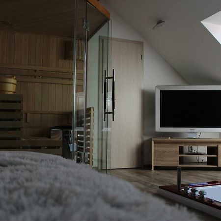Romanticky Wellness Suite Hotel Heinz Dobris Exterior foto